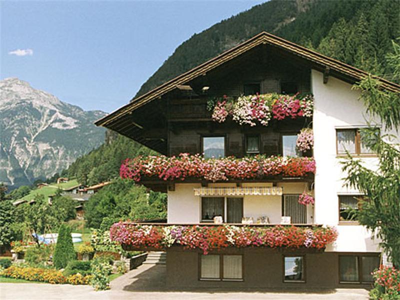 Gästehaus Gisela Bruck am Ziller Exterior foto